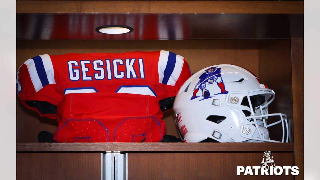 Photos: Pregame Week 2: Inside the Patriots Locker Room and Player