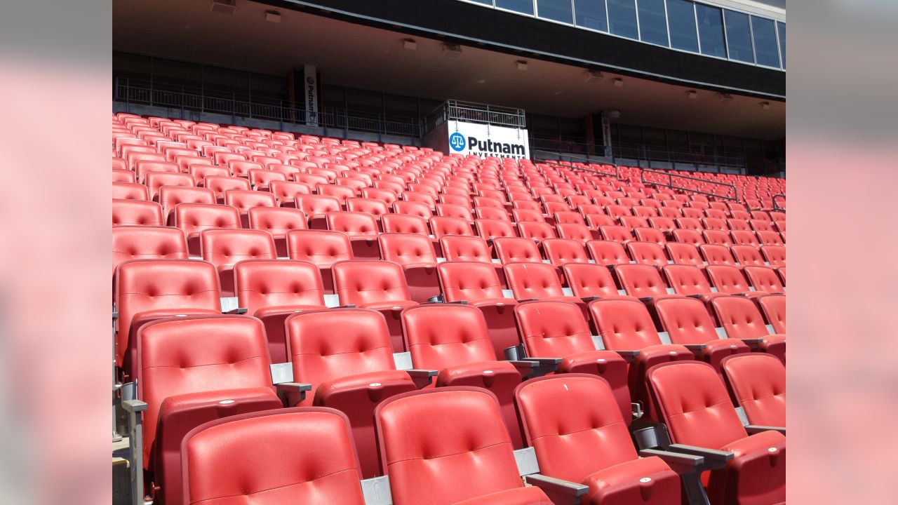 patriots club seats