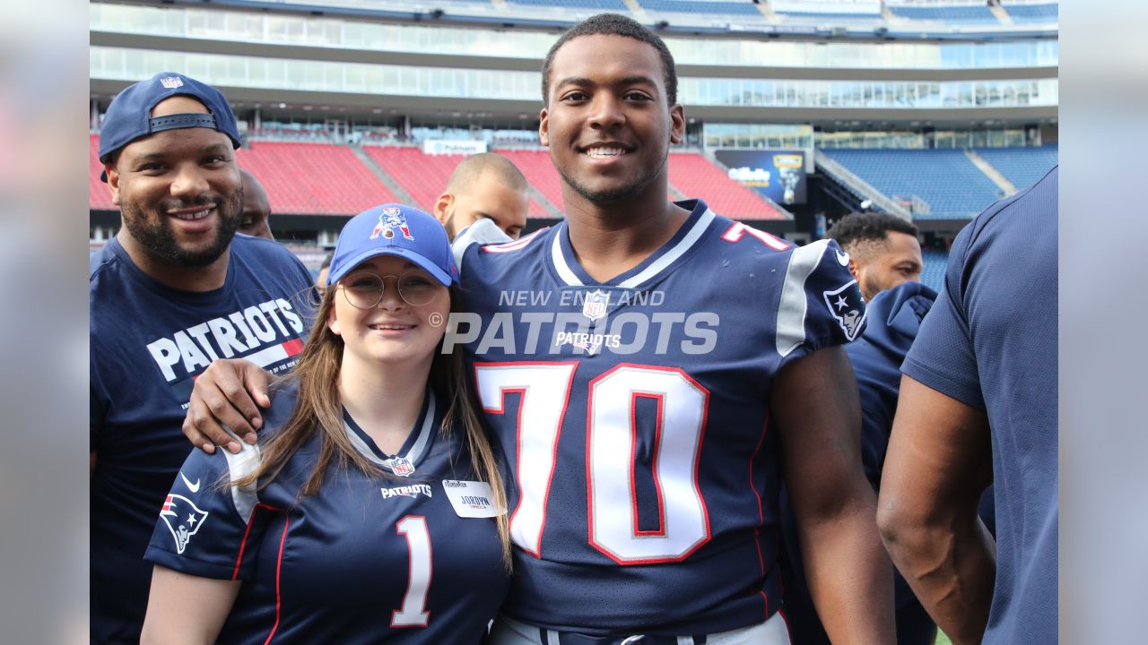 Former Patriot Rob Gronkowski receives Wish Hero Award at 2019 Make-A-Wish  Gala