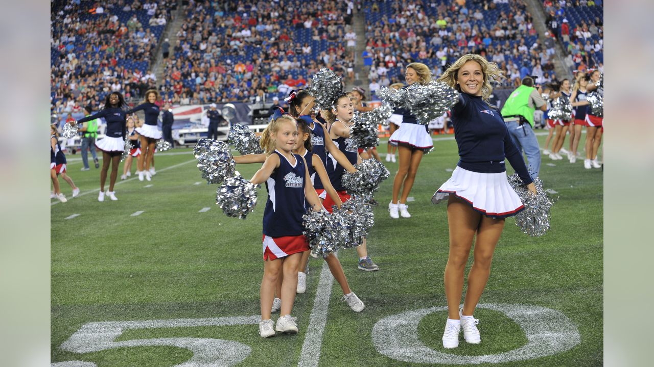 New England Patriots Cheerleaders - Hannah