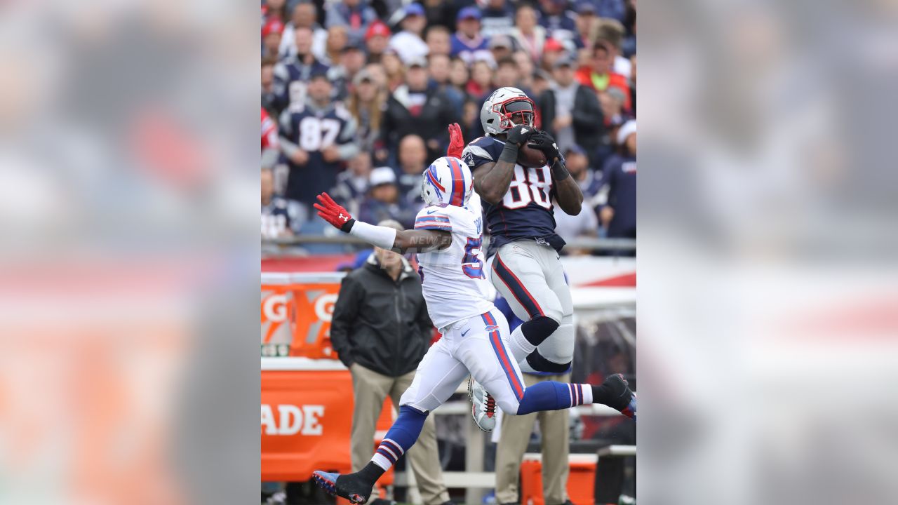 Martellus Bennett claimed by New England Patriots on waivers