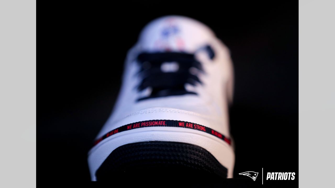 A Nike Air Force 1 High emerges in the colors of the New England Patriots -  Essential Homme