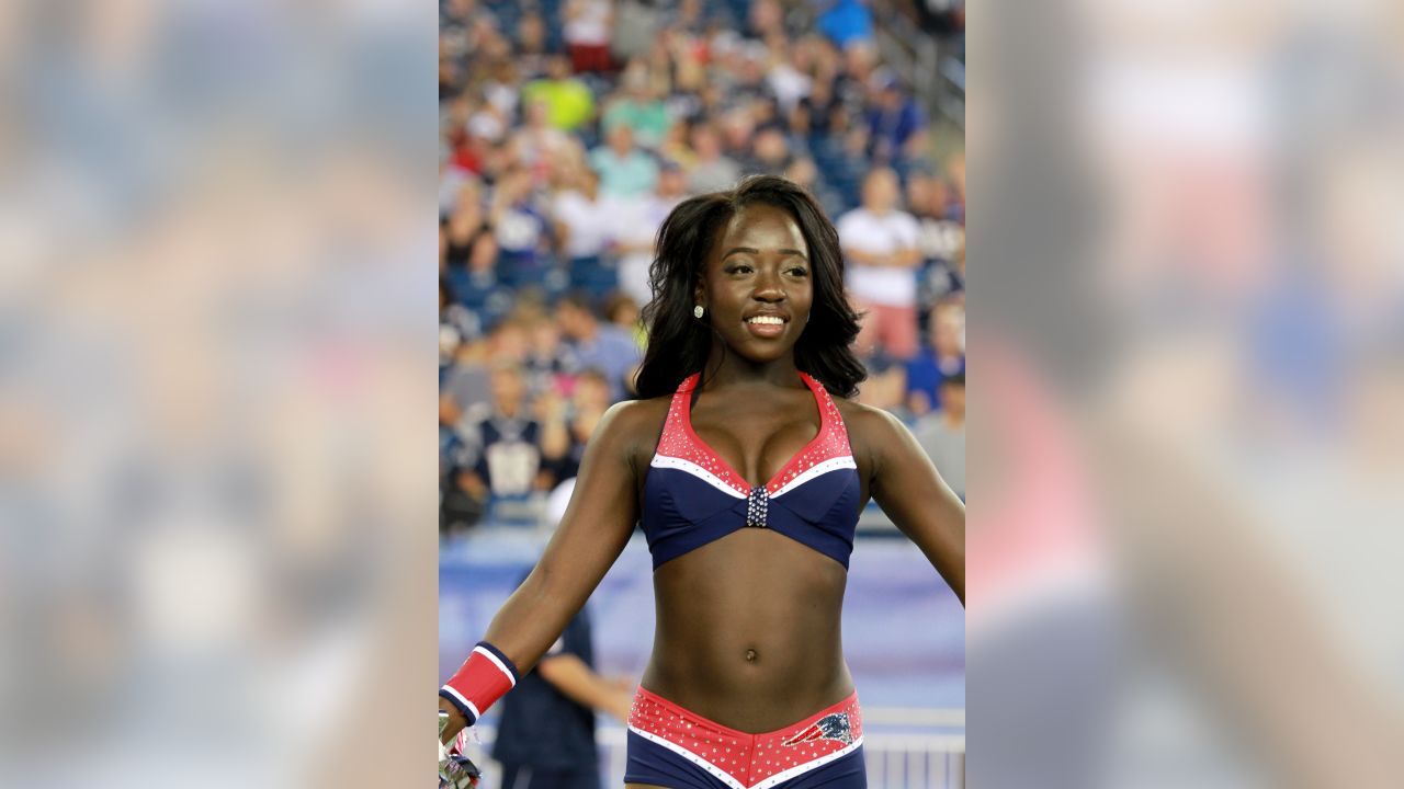 2015 Patriots Cheerleaders: Vanessa O.