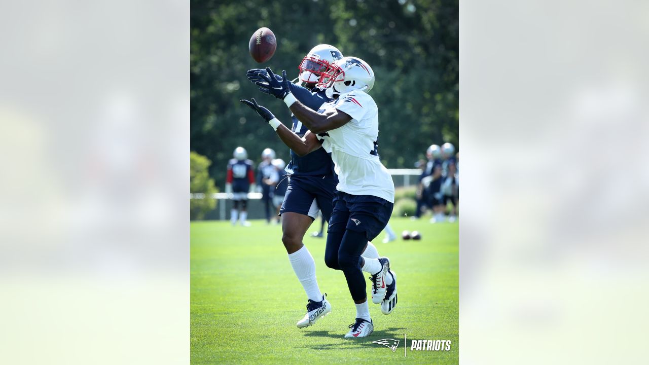 Patriots Notebook: Ja'Whaun Bentley breaks through, Jonathan Jones