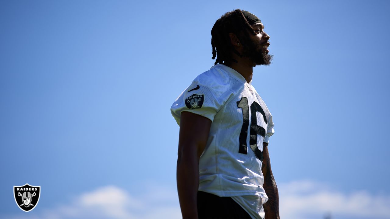 Jakobi Meyers injury update: Raiders WR officially out for Week 2 with a  brain injury - DraftKings Network