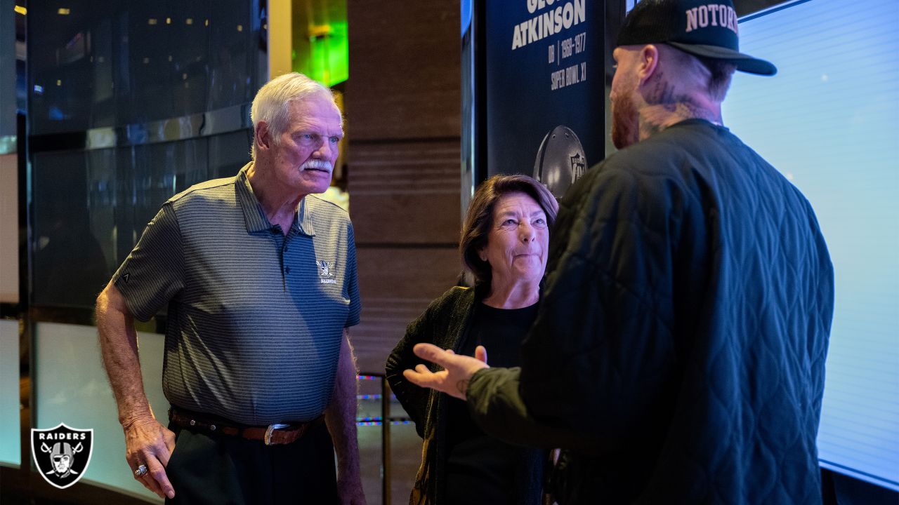 Photos: Raiders host an alumni dinner