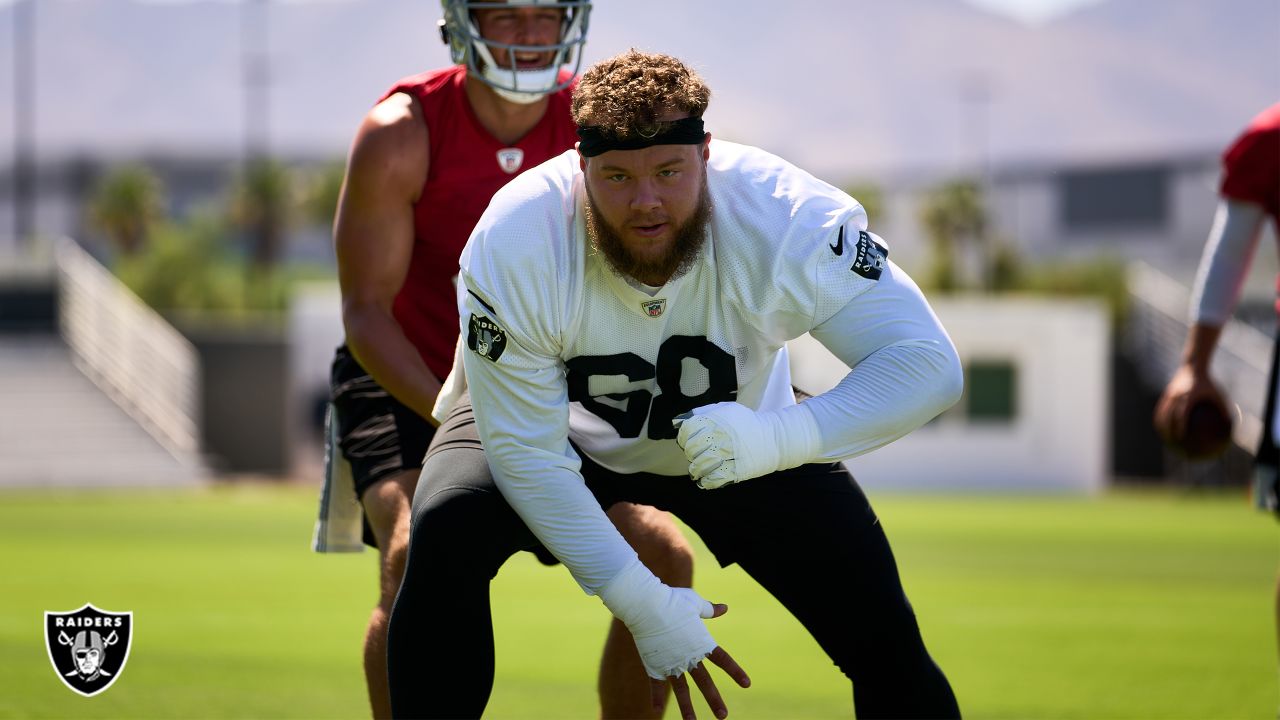 Raiders News: NFL execs rank Kolton Miller top-10 offensive tackle - Silver  And Black Pride