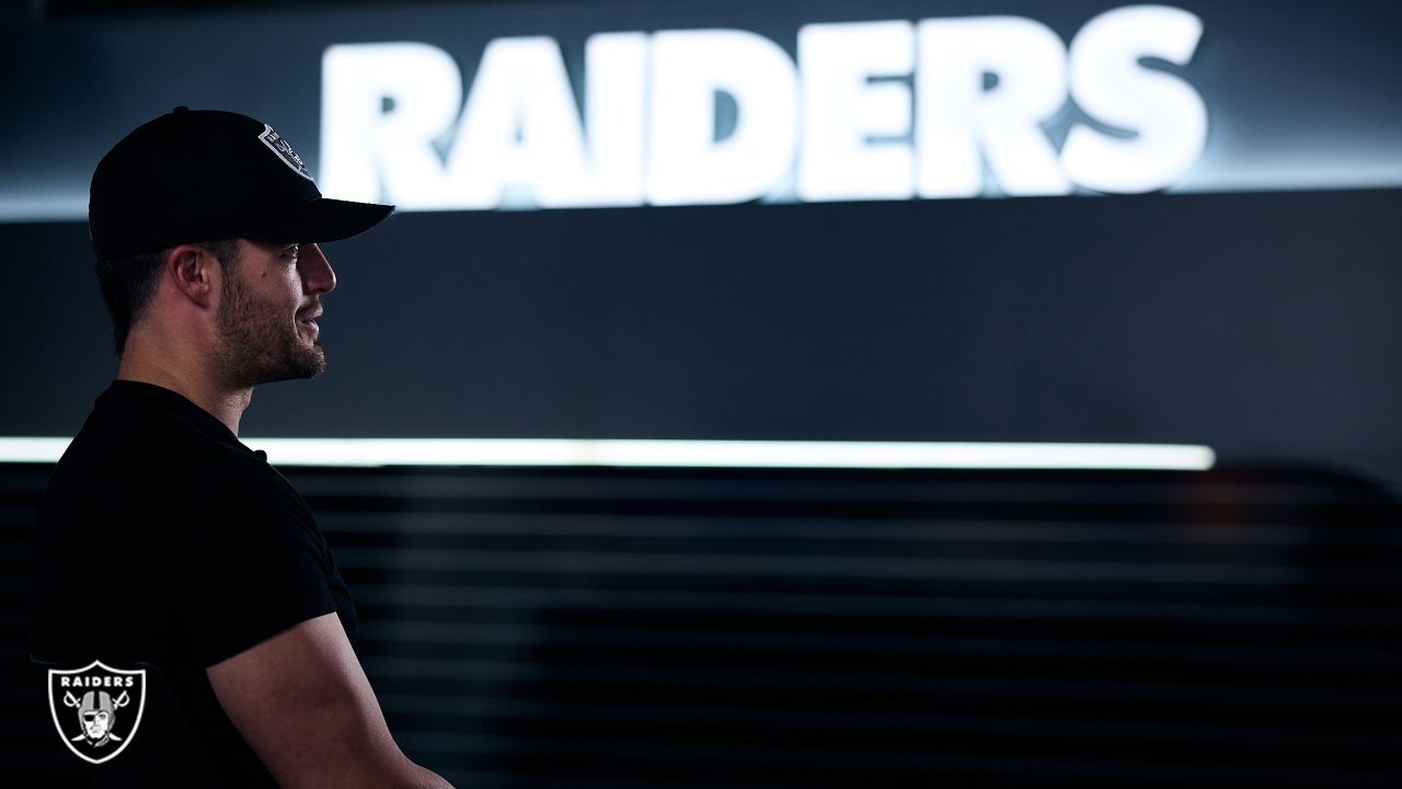 Raiders news: Derek Carr contract extension talks may happen soon - Silver  And Black Pride