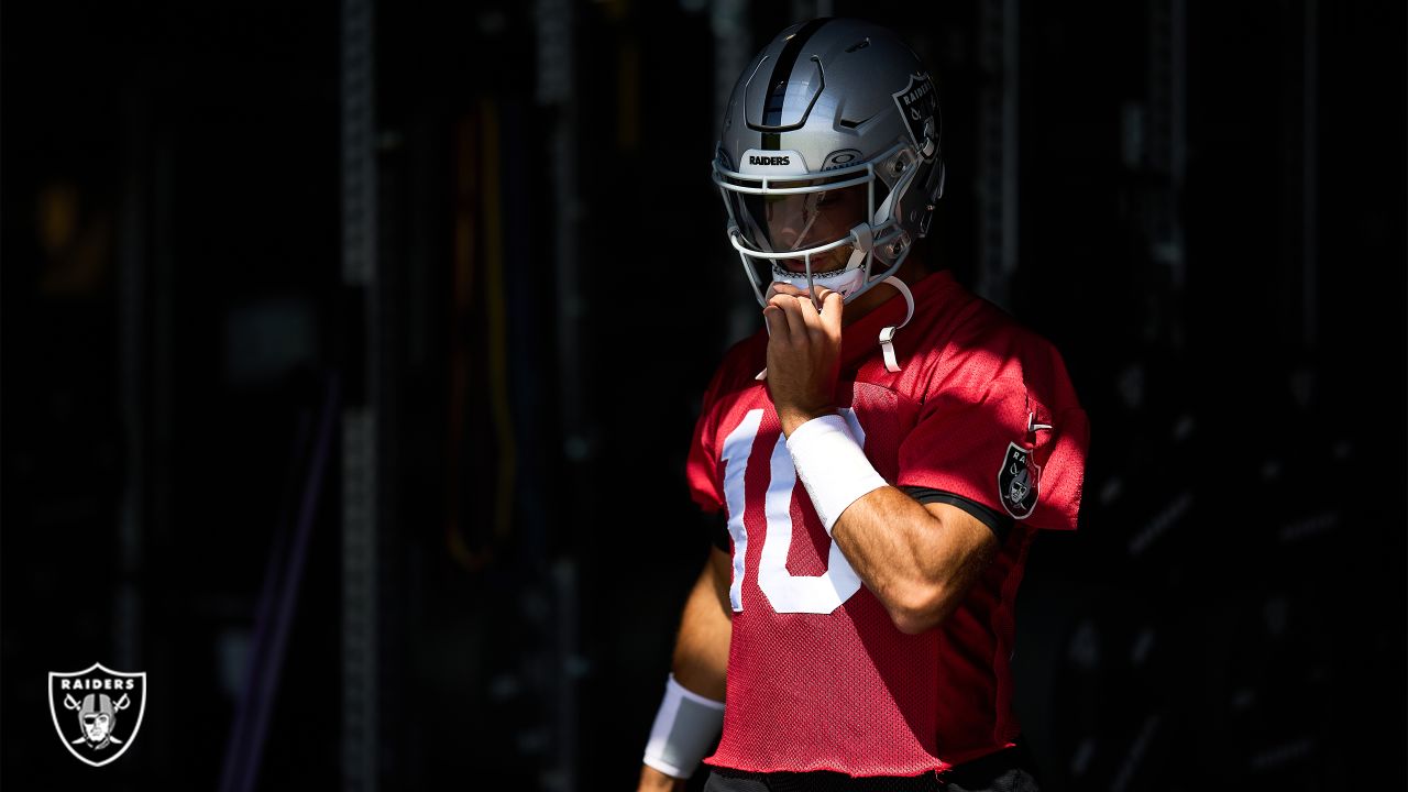 Raiders News: Per Pro Football Talk, Jimmy Garoppolo failed physical -  Silver And Black Pride