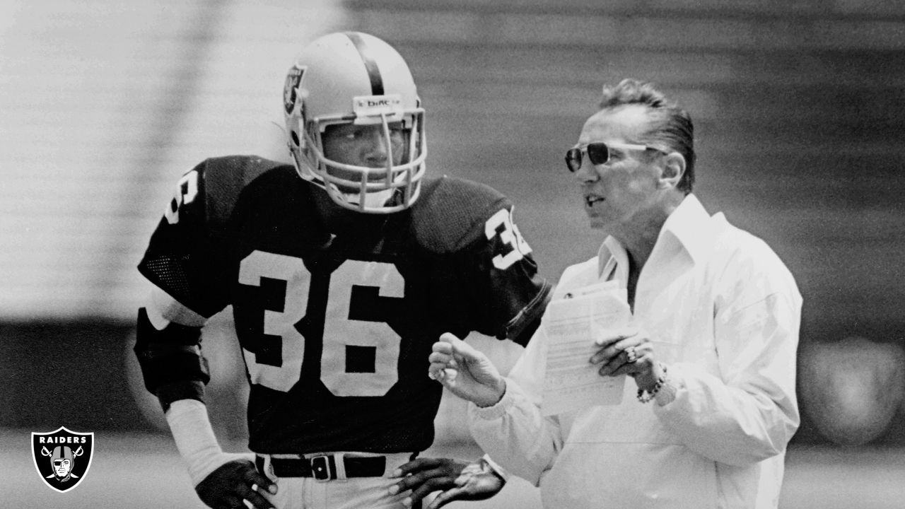 1960 AFL jersey. The real Throwback. After 3 losing Season New Head Coach  Al Davis changes jersey to Silver and Black. : r/raiders