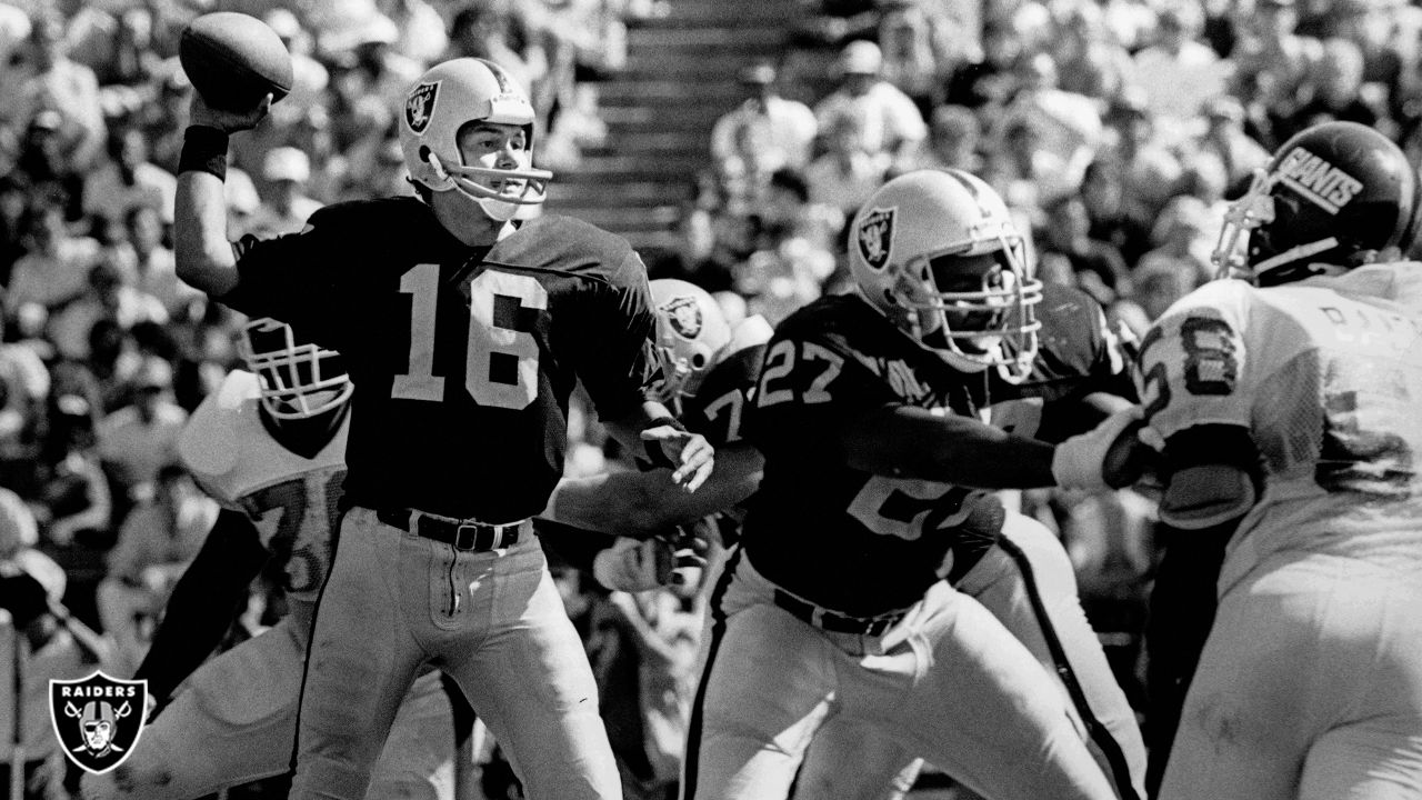 5 for Friday: Jim Plunkett, two-time Super Bowl-winning