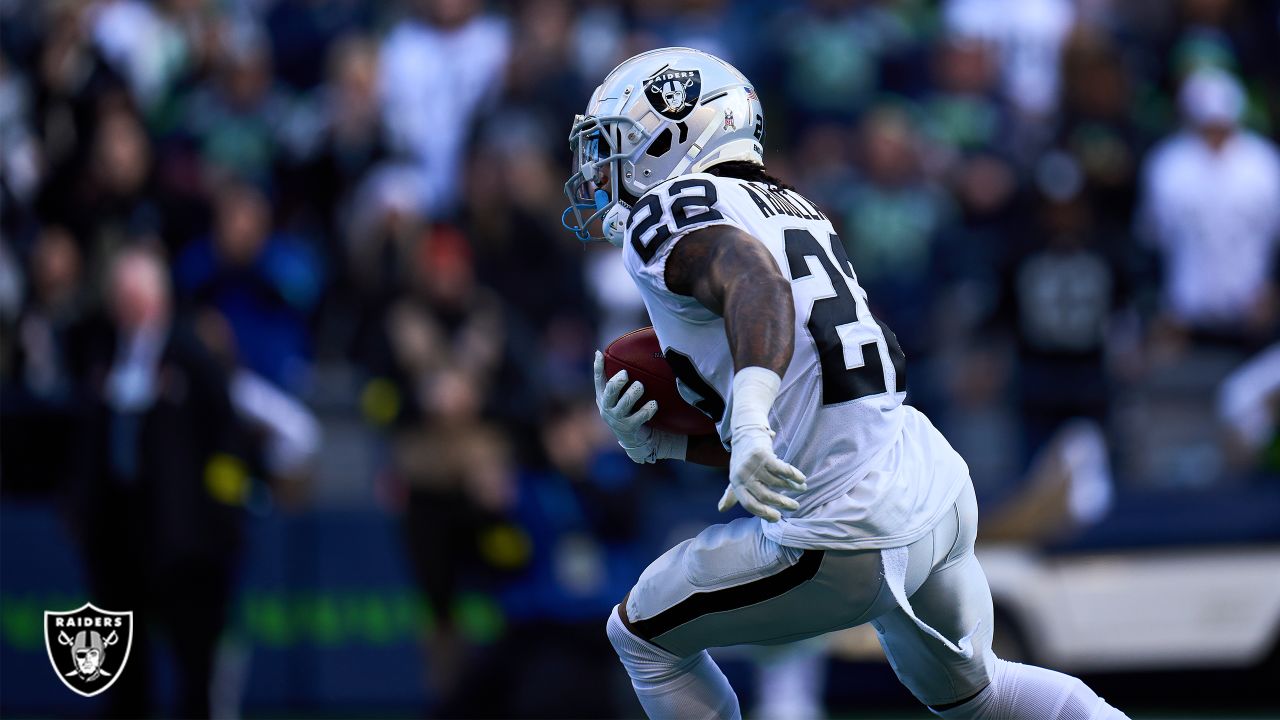 Raiders News: Running back picture gets clearer after 1st roster