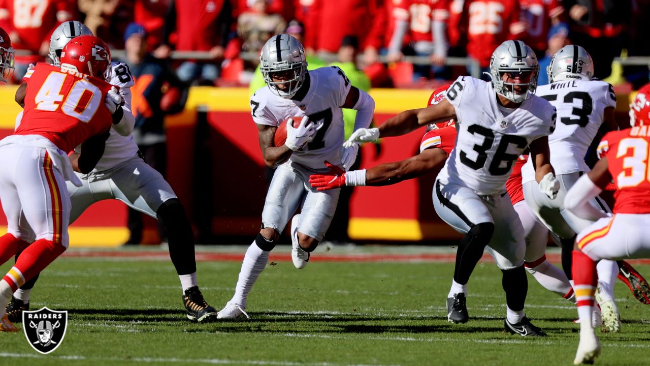 Raiders defensive end Clelin Ferrell (99) celebrates a sack with