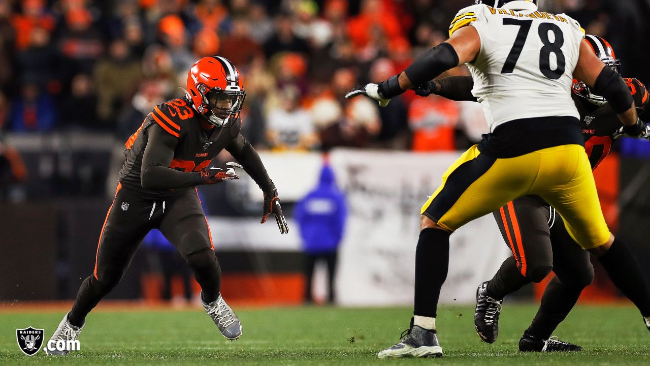 Helmet Stalker on X: Browns DB Damarious Randall is now using a