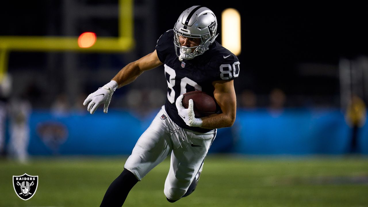 Position Breakdown: Previewing the Raiders tight ends for 2023 in photos