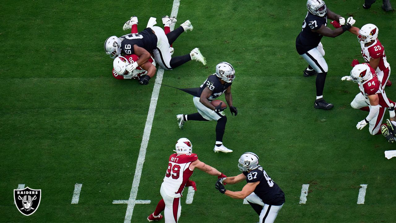 raiders012 mac.jpg Controversial call in favor of the Titans