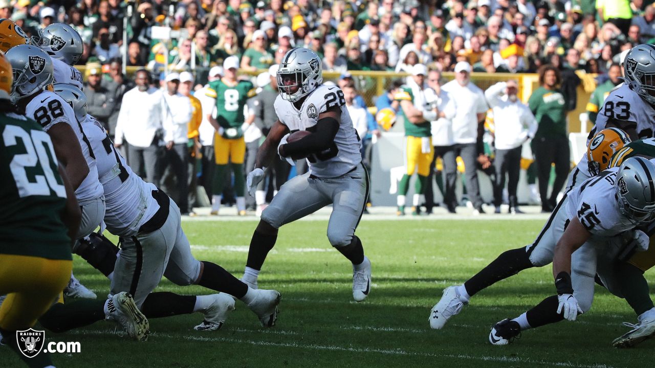 Packers score six TDs in 42-24 win over Raiders