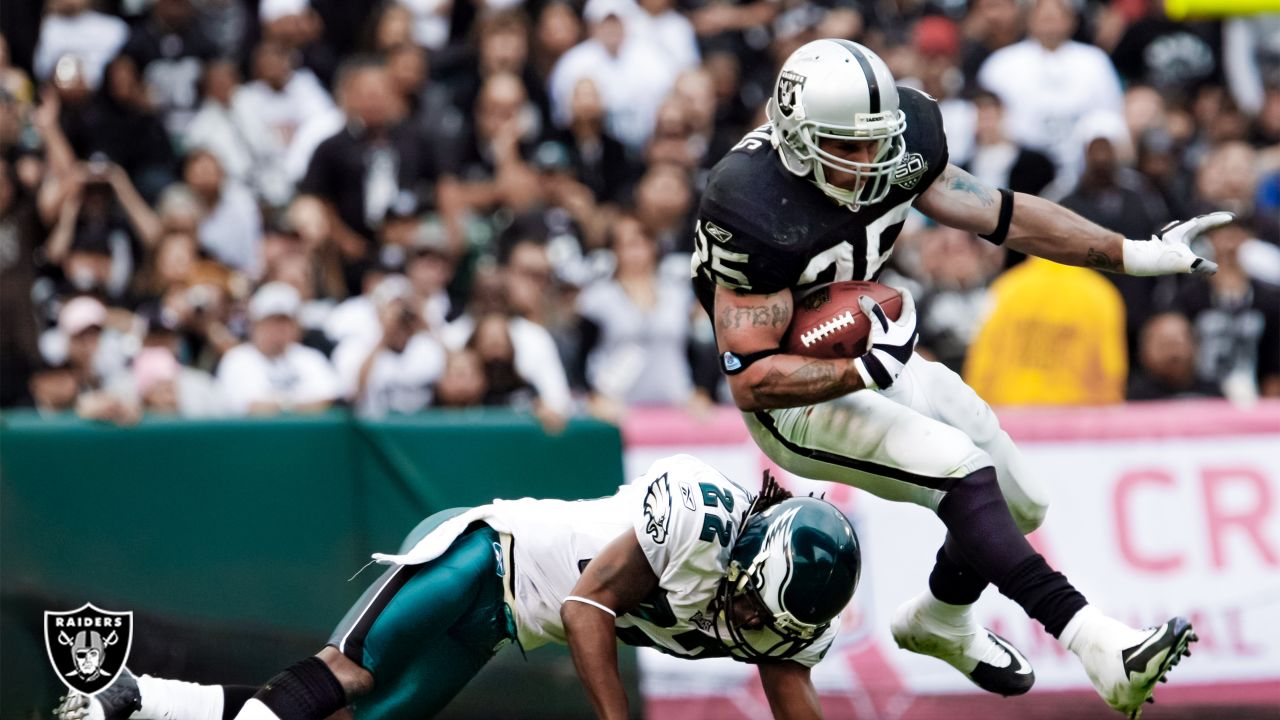 NFL - The Oakland Raiders vs. Philadelphia Eagles on Christmas! #OAKvsPHI  