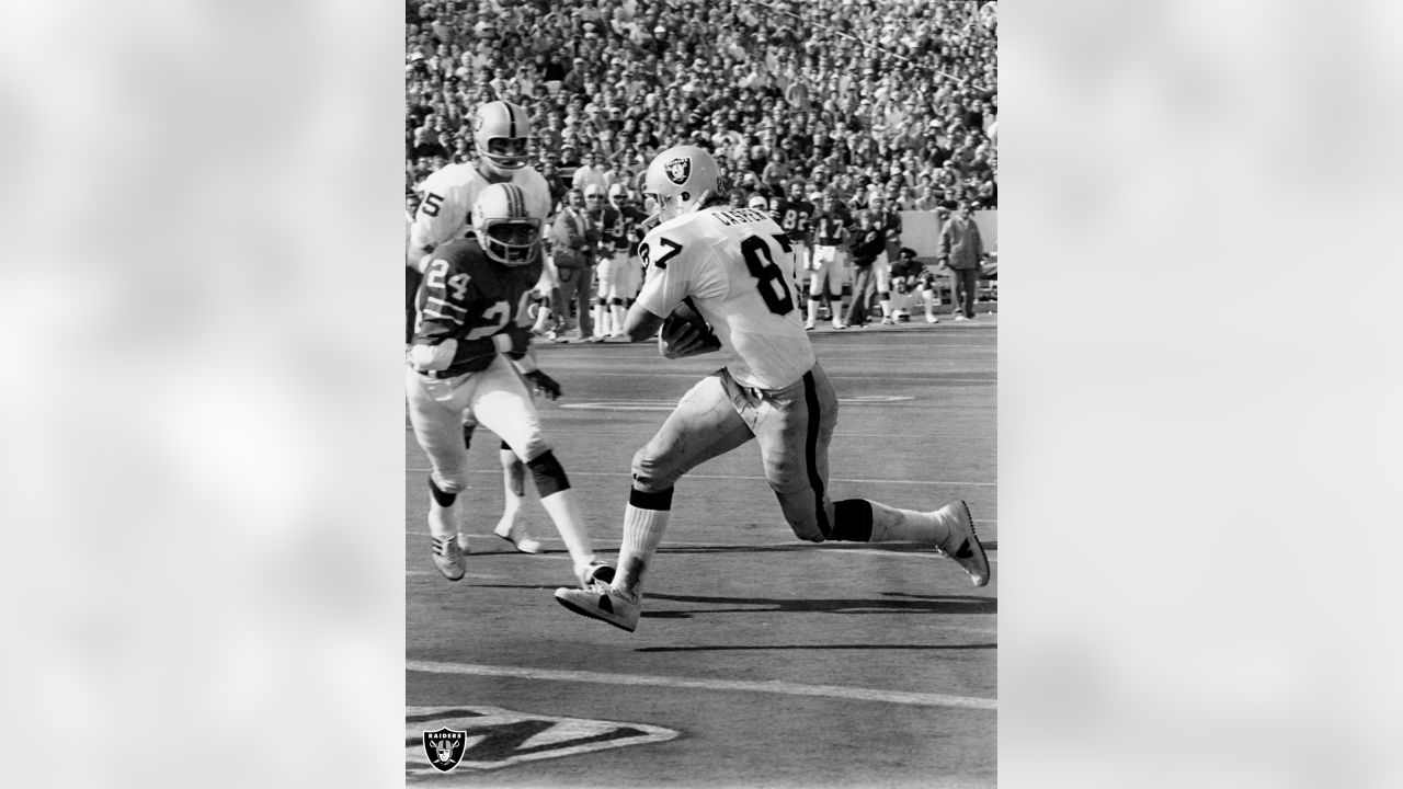 \ud83c\udfc8\ud83c\udf82On February 2, 1952 Raiders great Dave Casper was born in Bemidji,  Minnesota. After an All-American career at Notre Dame, Casper was selected  in the... | By Davenport Sports Network | Before