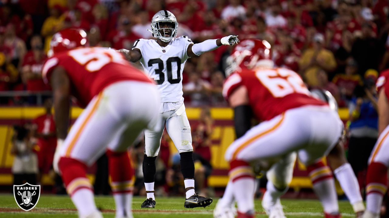 Las Vegas Raiders safety Duron Harmon (30) runs during an NFL football game  against the Los Angeles Rams, Thursday, Dec. 8, 2022, in Inglewood, Calif.  (AP Photo/Kyusung Gong Stock Photo - Alamy