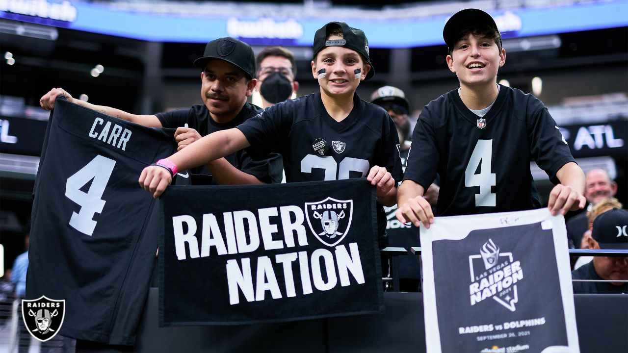 Raiders Rumble! Round 9 vs the Dolphins – The Sportress