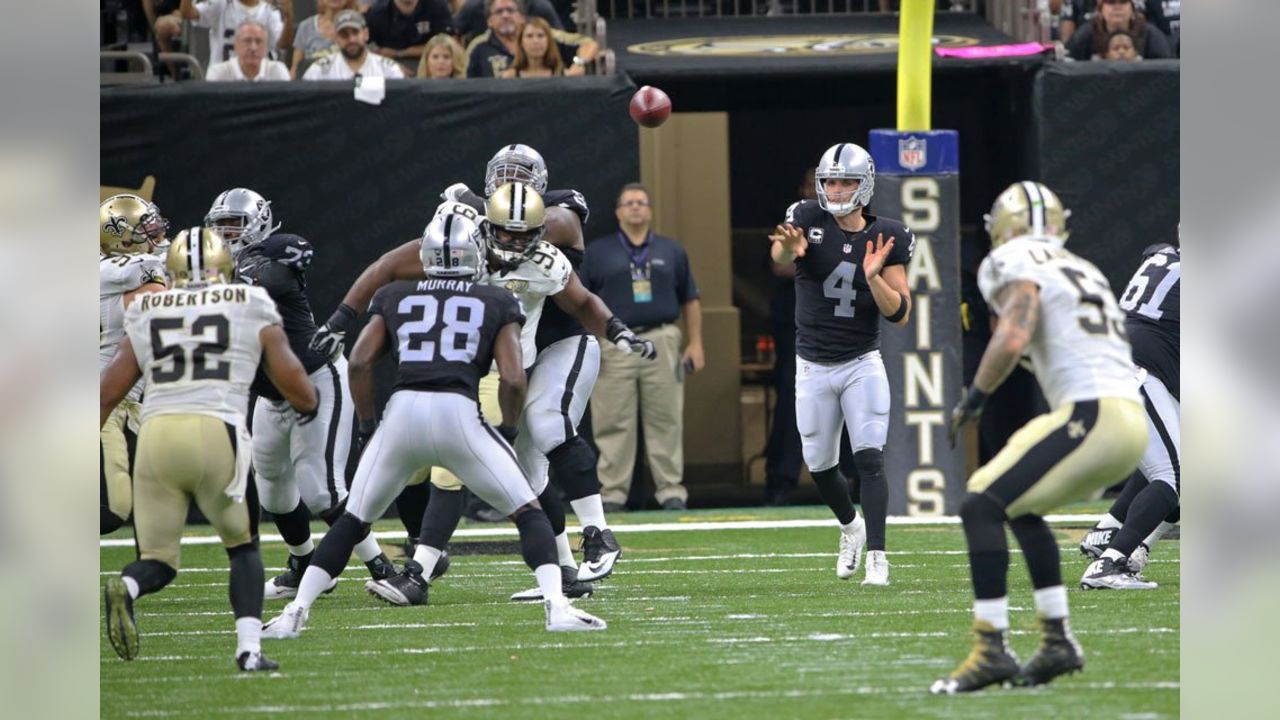 Oakland Raiders: Derek Carr's Top 5 moments of 2016