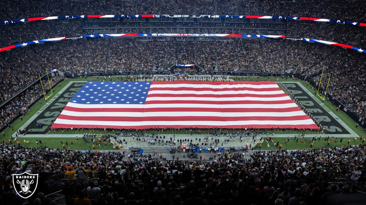 Marshawn Lynch sits for national anthem in Raiders' preseason game vs. Lions