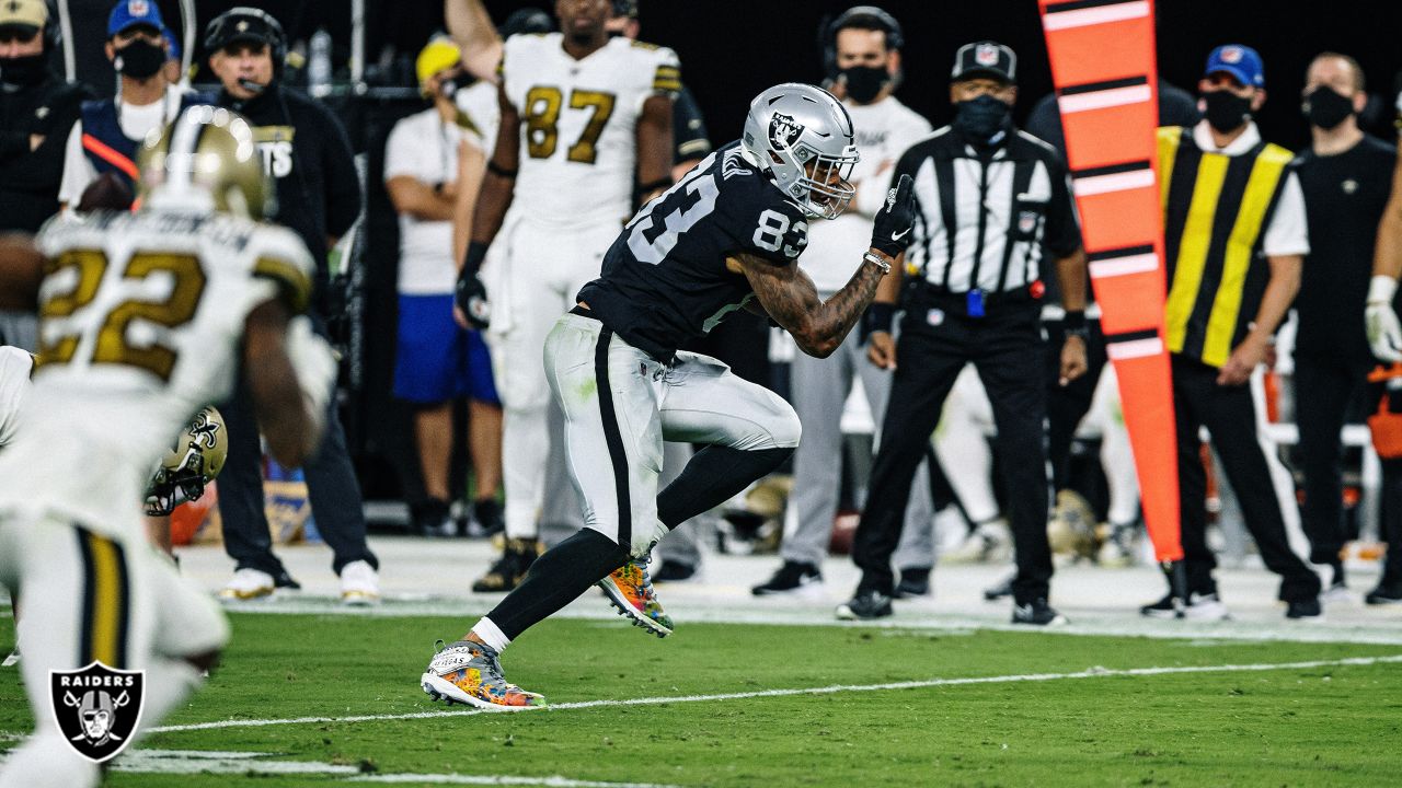 Pittsbugh, United States. 19th Sep, 2021. Las Vegas Raiders tight end  Foster Moreau (87) celebrates his nine yard touchdown with Las Vegas Raiders  tight end Darren Waller (83) during the third quarter