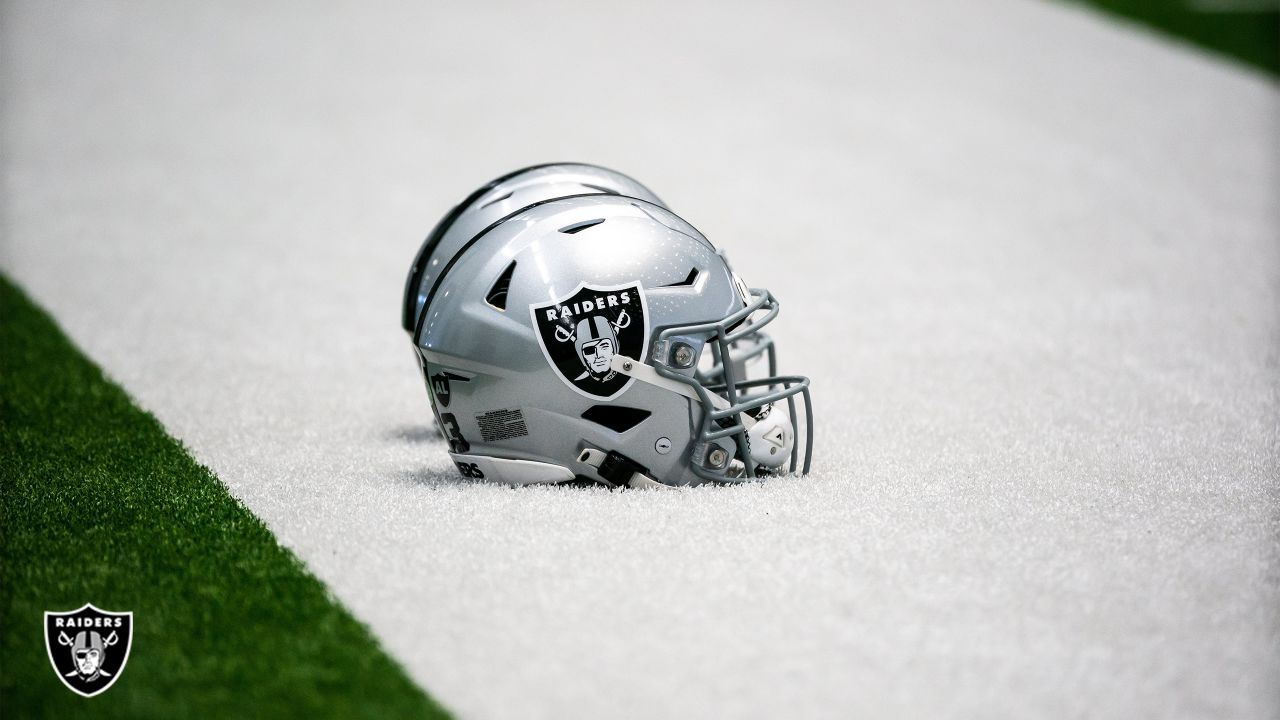 Raiders News: Hunter Renfrow ready to pick up where he and Derek Carr left  off - Silver And Black Pride