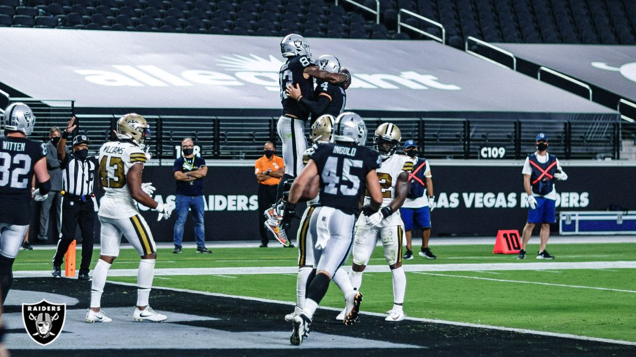 Las Vegas Raiders tight end Darren Waller (83) makes a catch against the  Miami Dolphins during the second half of an NFL football game, Sunday,  Sept. 26, 2021, in Las Vegas. (AP