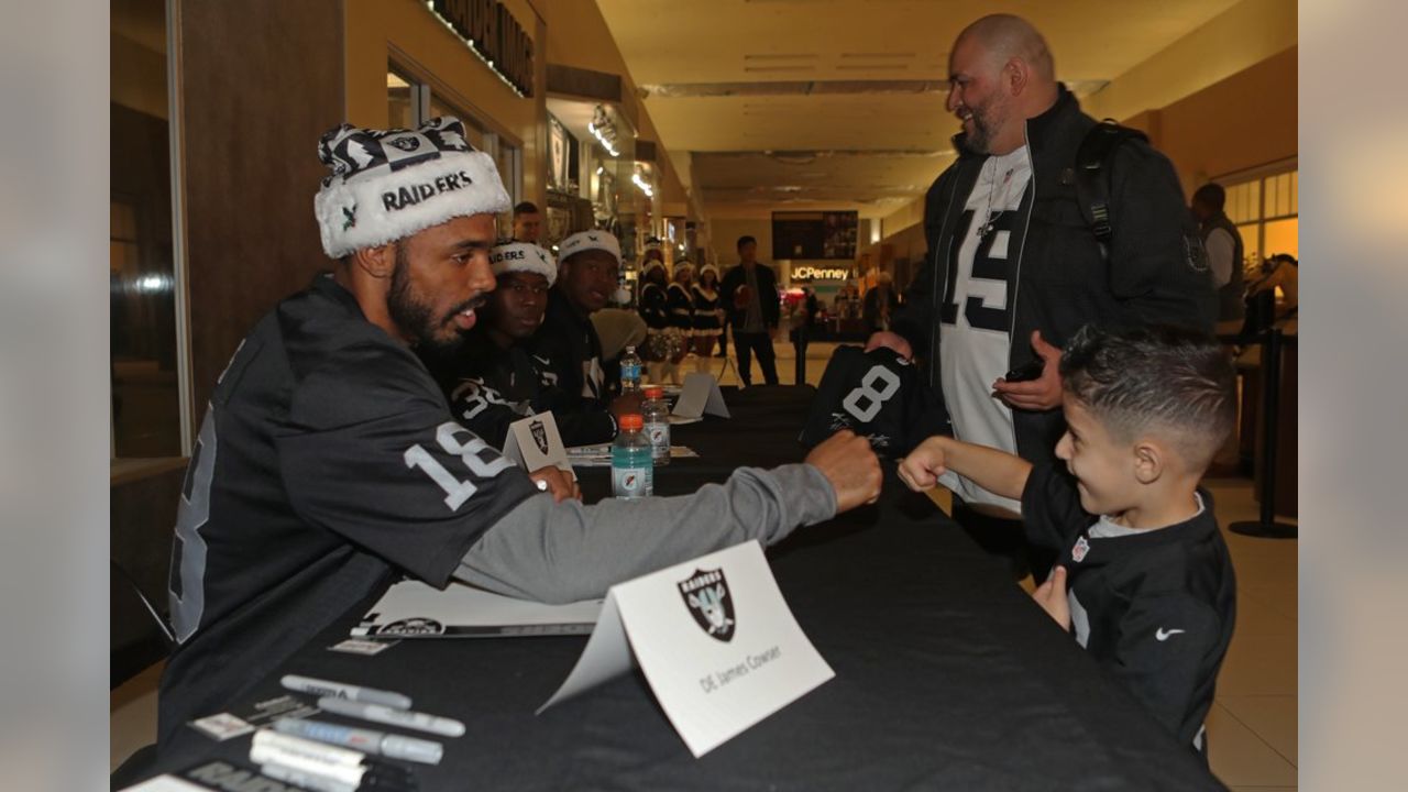 Oakland Raiders Community Outreach: Toys For Tots