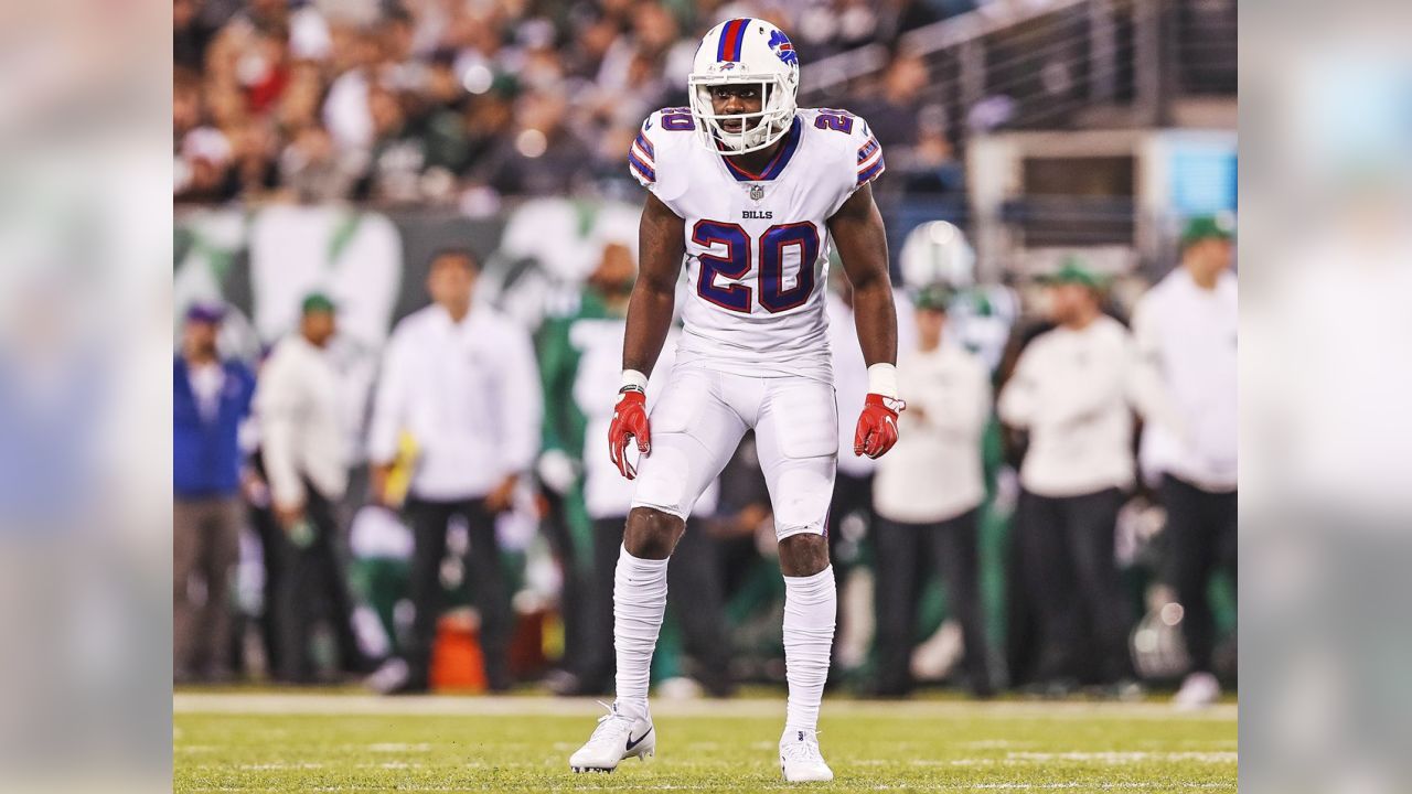 Watch Buffalo Bills CB Shareece Wright host youth football camp