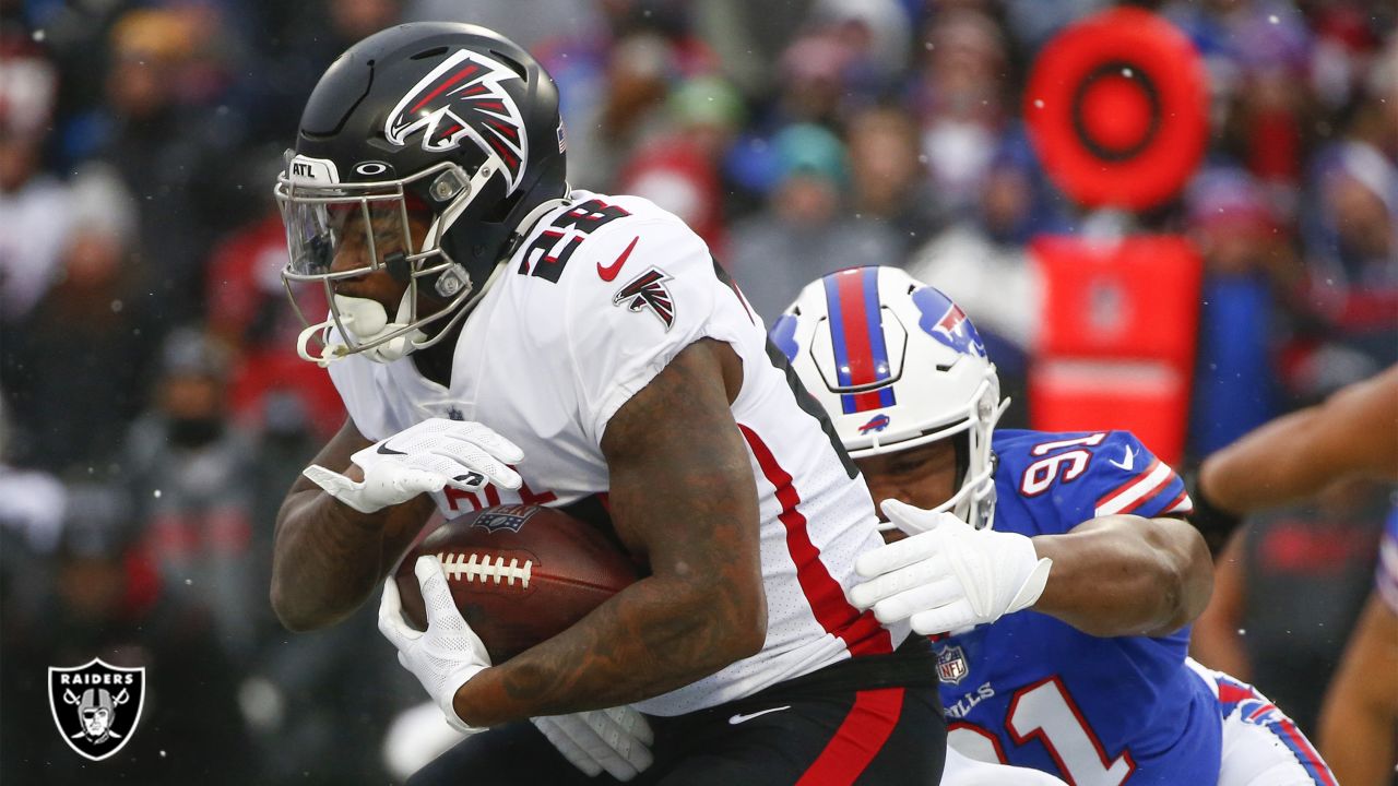 Las Vegas Raiders safety Duron Harmon (30) runs during an NFL football game  against the Los Angeles Rams, Thursday, Dec. 8, 2022, in Inglewood, Calif.  (AP Photo/Kyusung Gong Stock Photo - Alamy