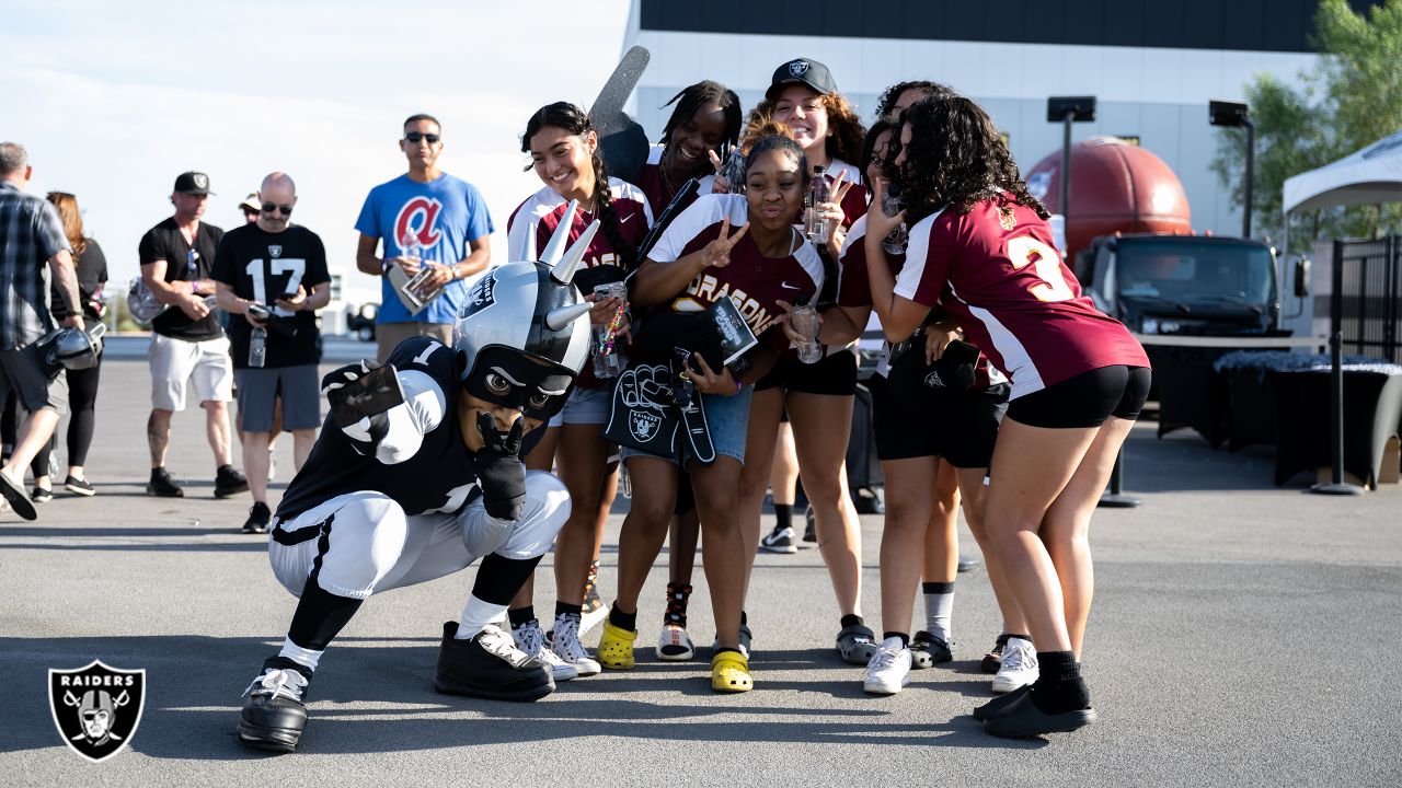 Oakland Raiders open training camp