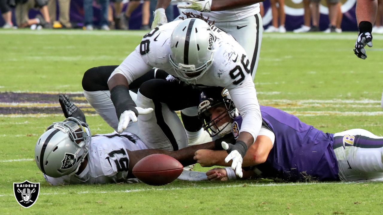 Oakland, California, USA. 14th Jan, 2001. Oakland Raiders vs. Baltimore  Ravens at Oakland Alameda County Coliseum Sunday, January 14, 2001. Ravens  Beat Raiders 19-3. AFC championship game. Baltimore Ravens defensive tackle  Tony