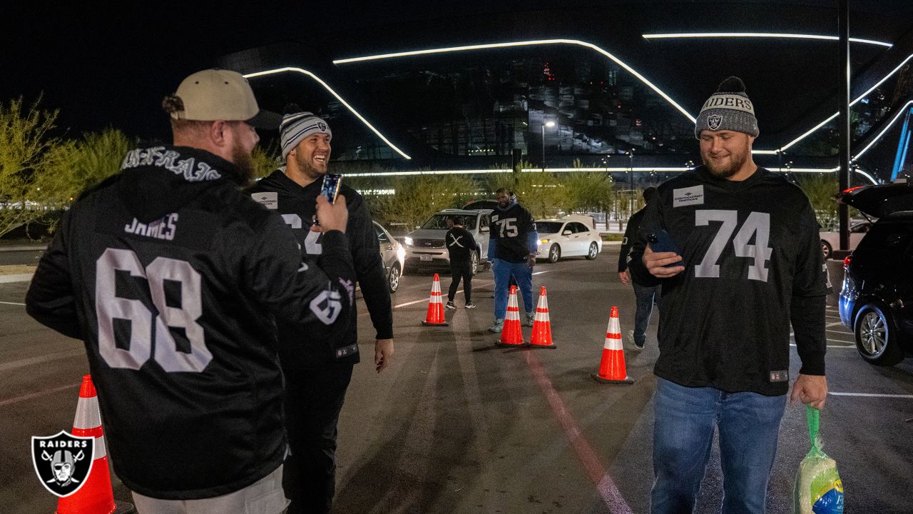 Raiders: How Las Vegas-based airline is helping Chiefs fans for Thanksgiving  weekend clash