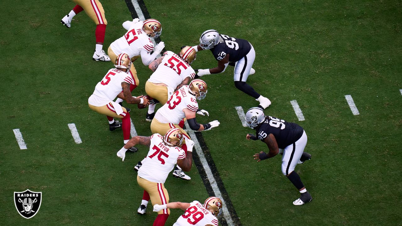 SAN FRANCISCO 49ERS at LAS VEGAS RAIDERS - 2022 Game 16