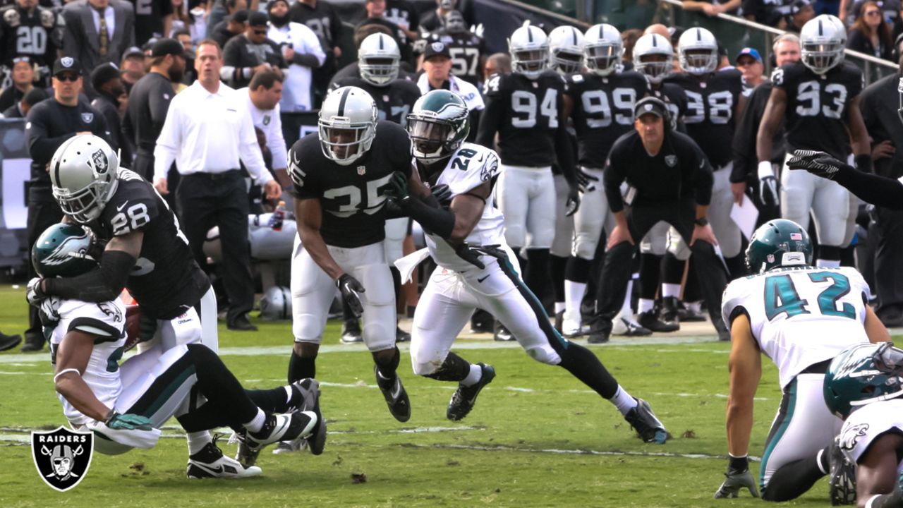 NFL - The Oakland Raiders vs. Philadelphia Eagles on Christmas! #OAKvsPHI  