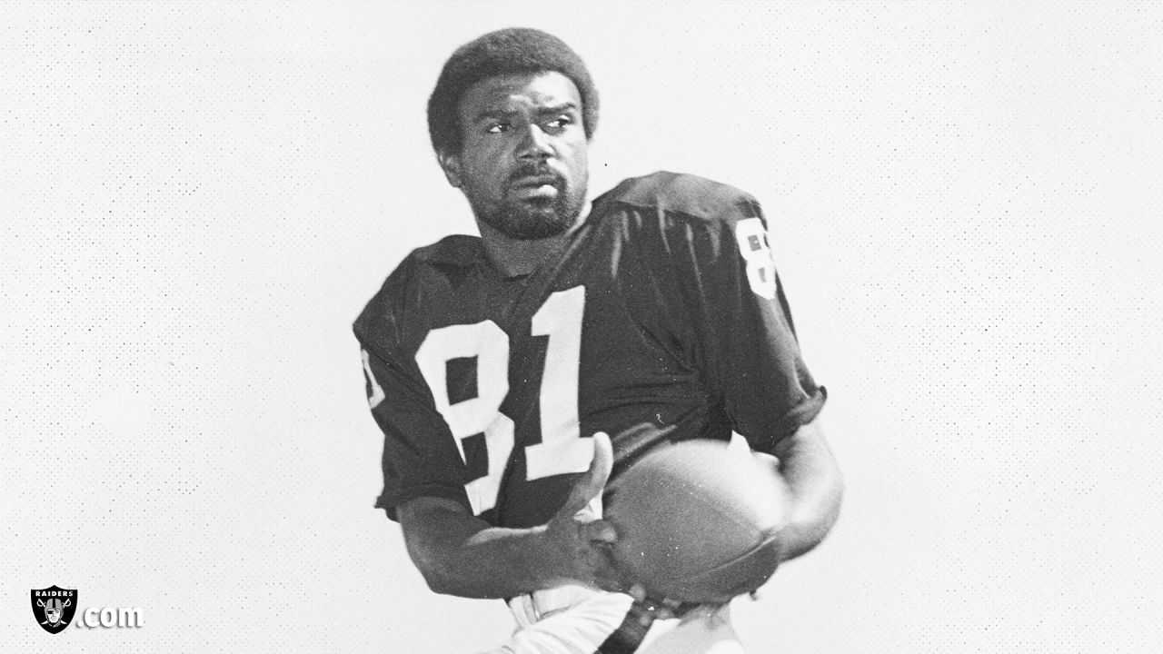 Warren Wells, Star Receiver With a Derailed Career, Dies at 76