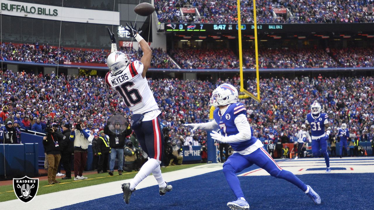 Jakobi Meyers of the New England Patriots carries the ball during