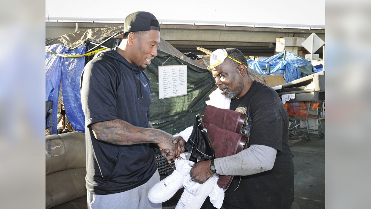 Bruce Irvin Named Raiders' Nominee For Walter Payton Man Of The