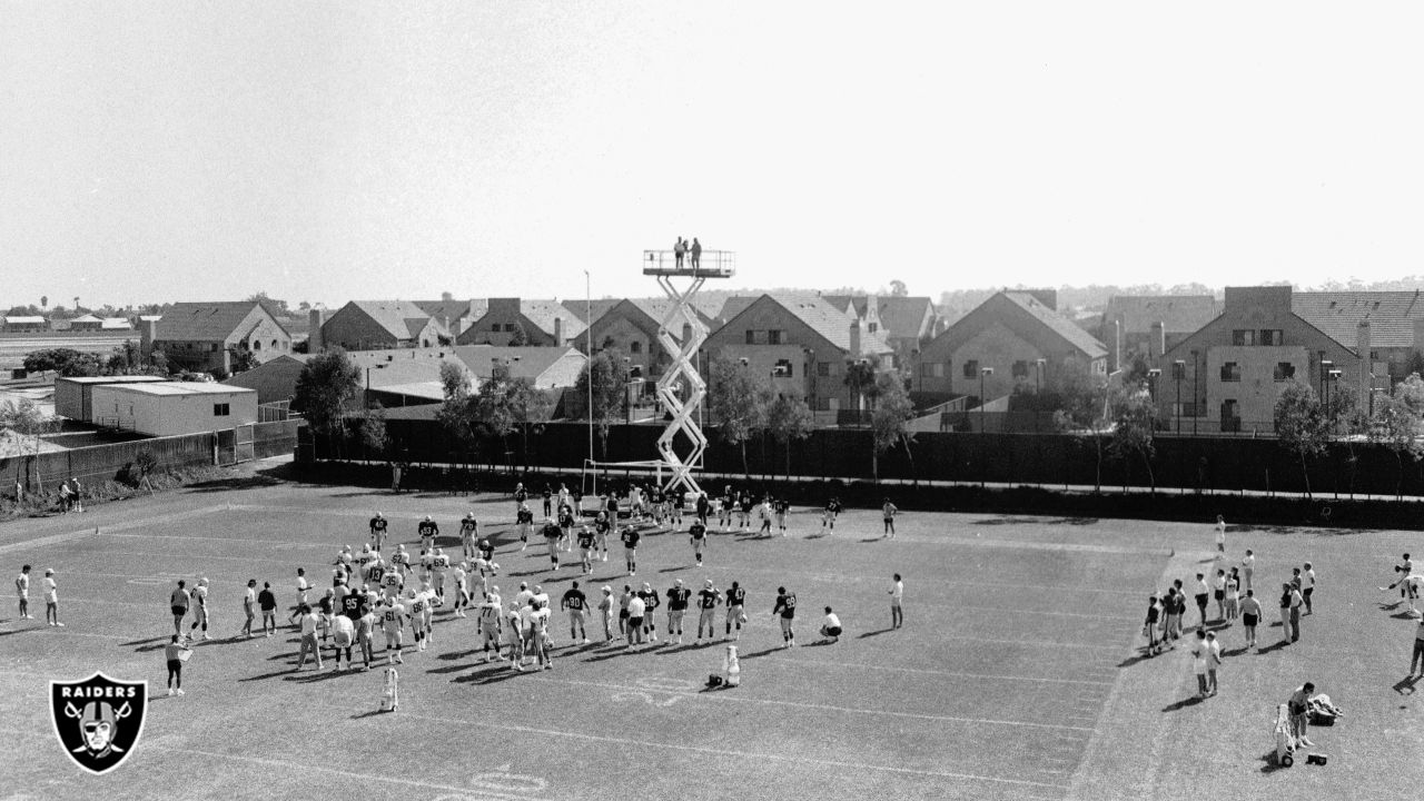 Just grin, baby: Classic Raiders training camp photos, 1960-2015