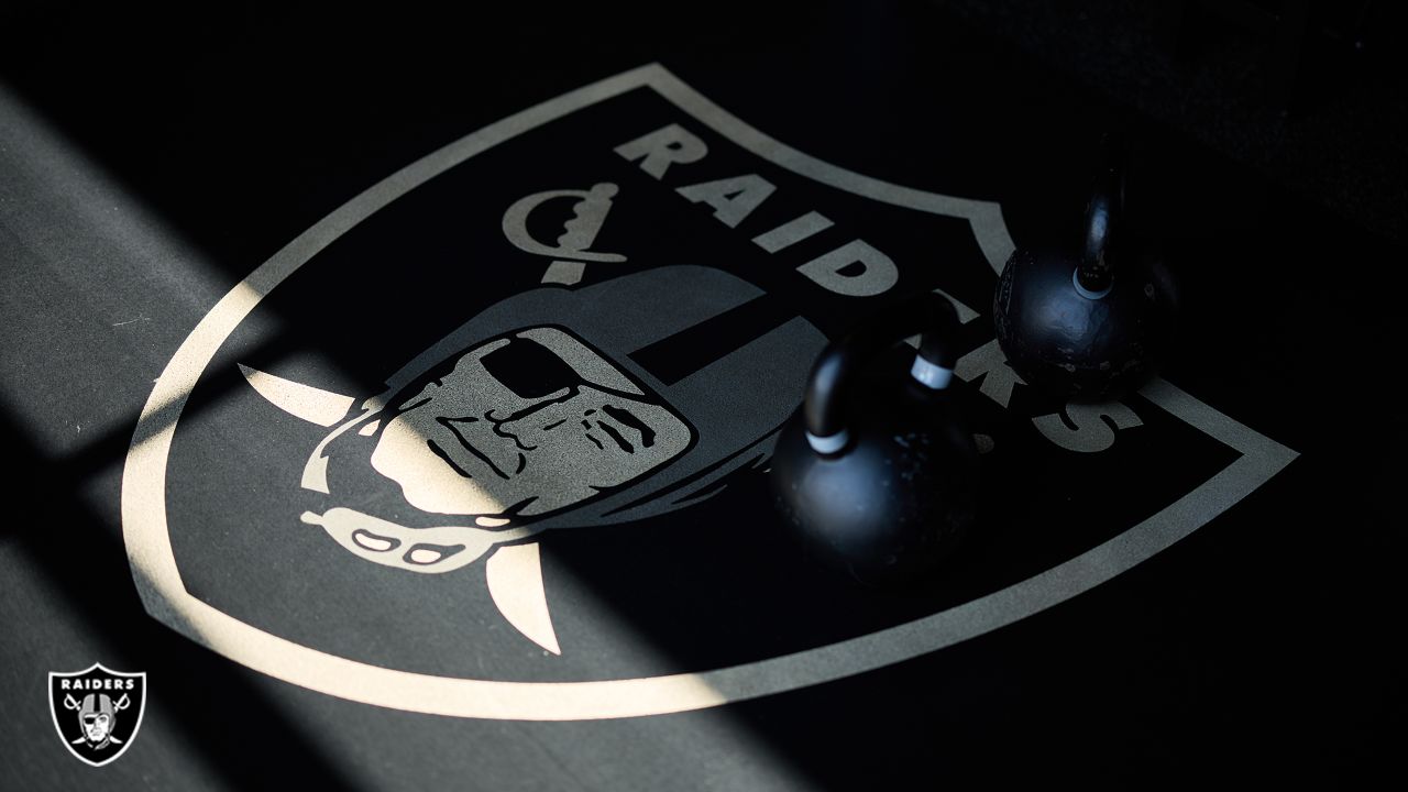 Oakland raiders center hi-res stock photography and images - Page