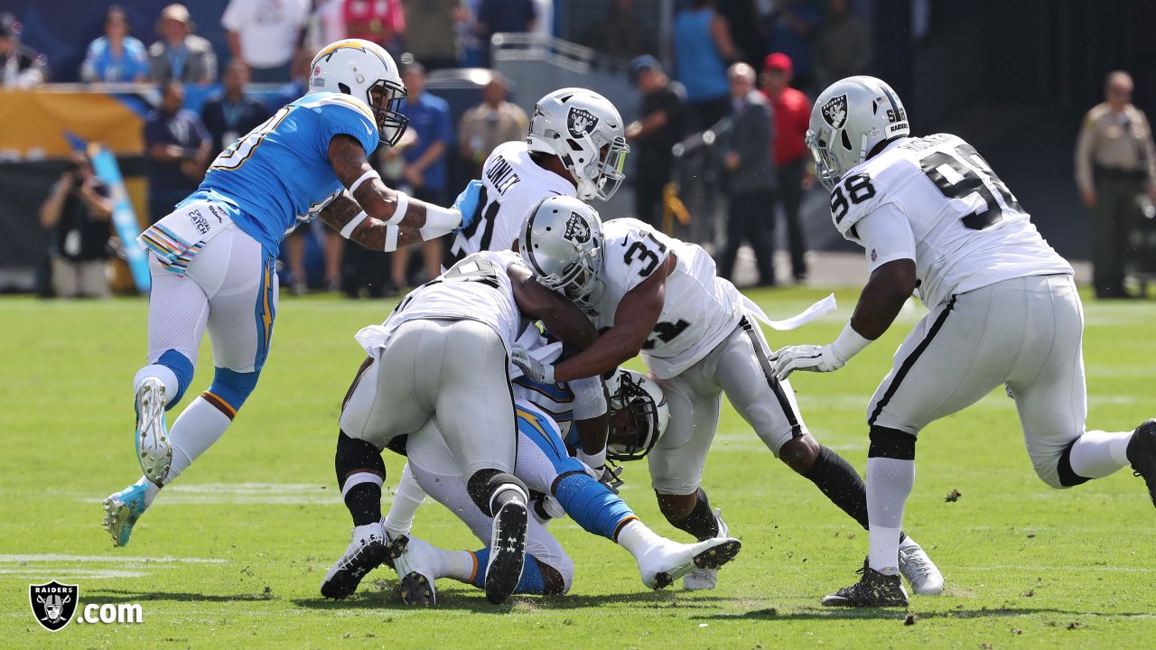 Quick Snap: Raiders travel to Los Angeles, fall to Chargers 26-10