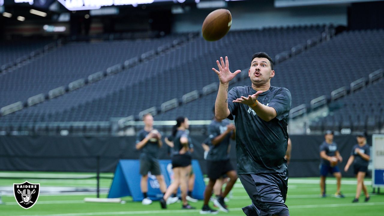 Photos: Raiders host military members for a day at Training Camp