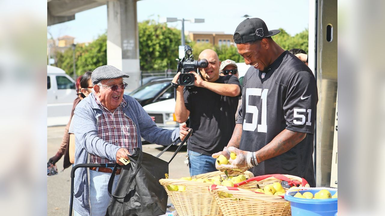 Bruce Irvin Named Raiders' Nominee For Walter Payton Man Of The