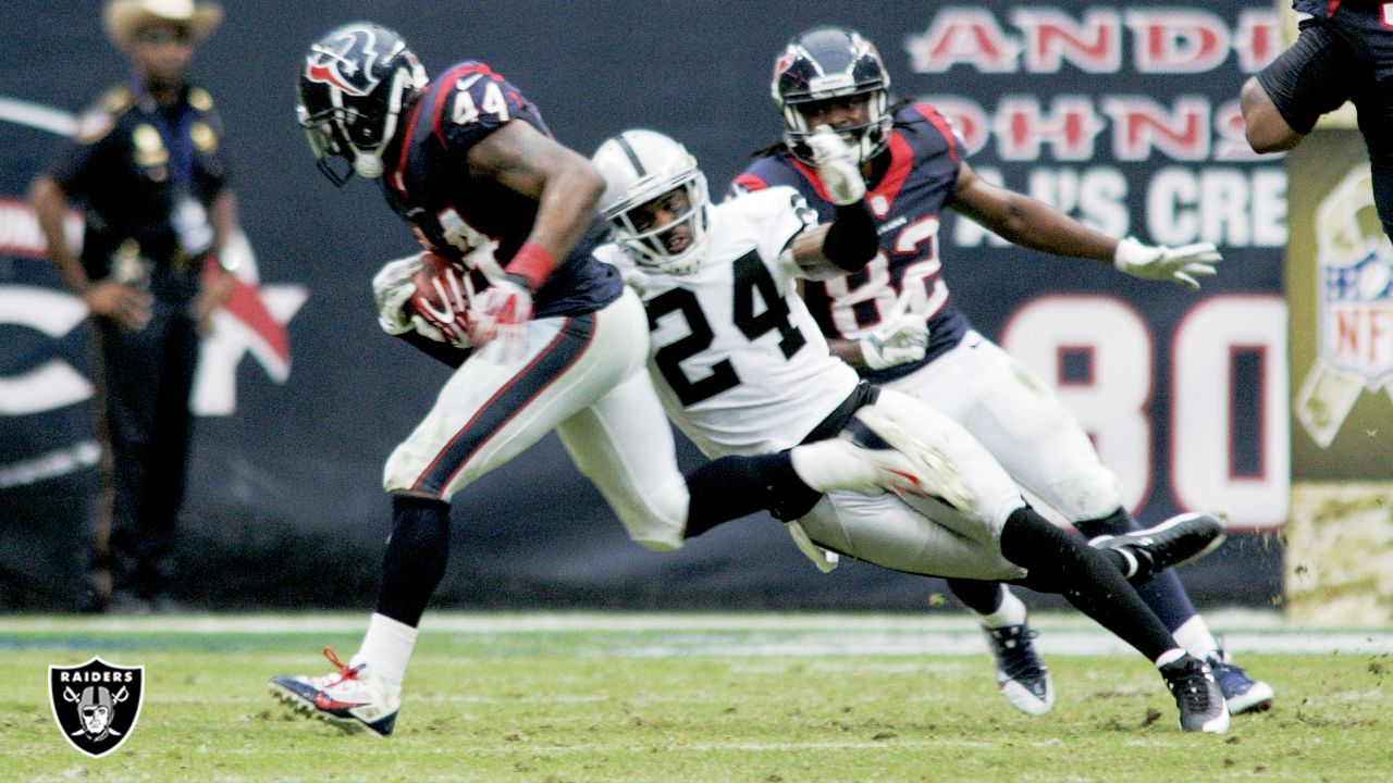 Raiders legend and Michigan alum Charles Woodson throws out first