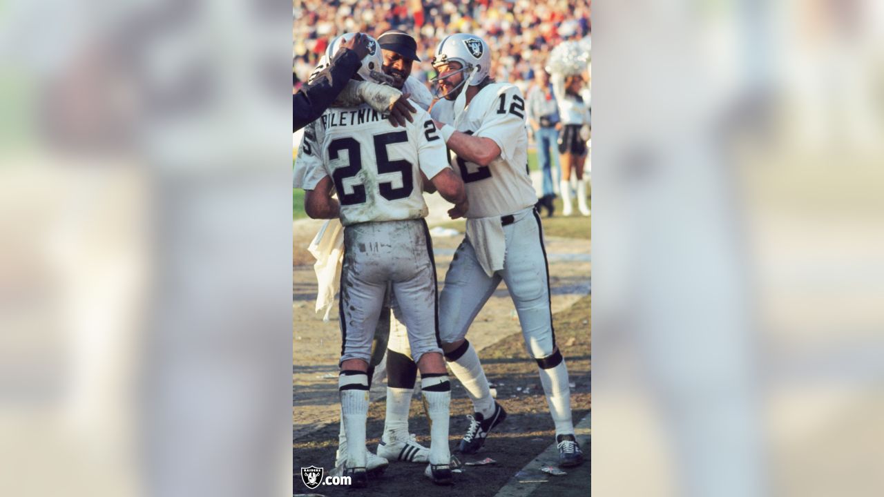 A look back at photos from Super Bowl XI