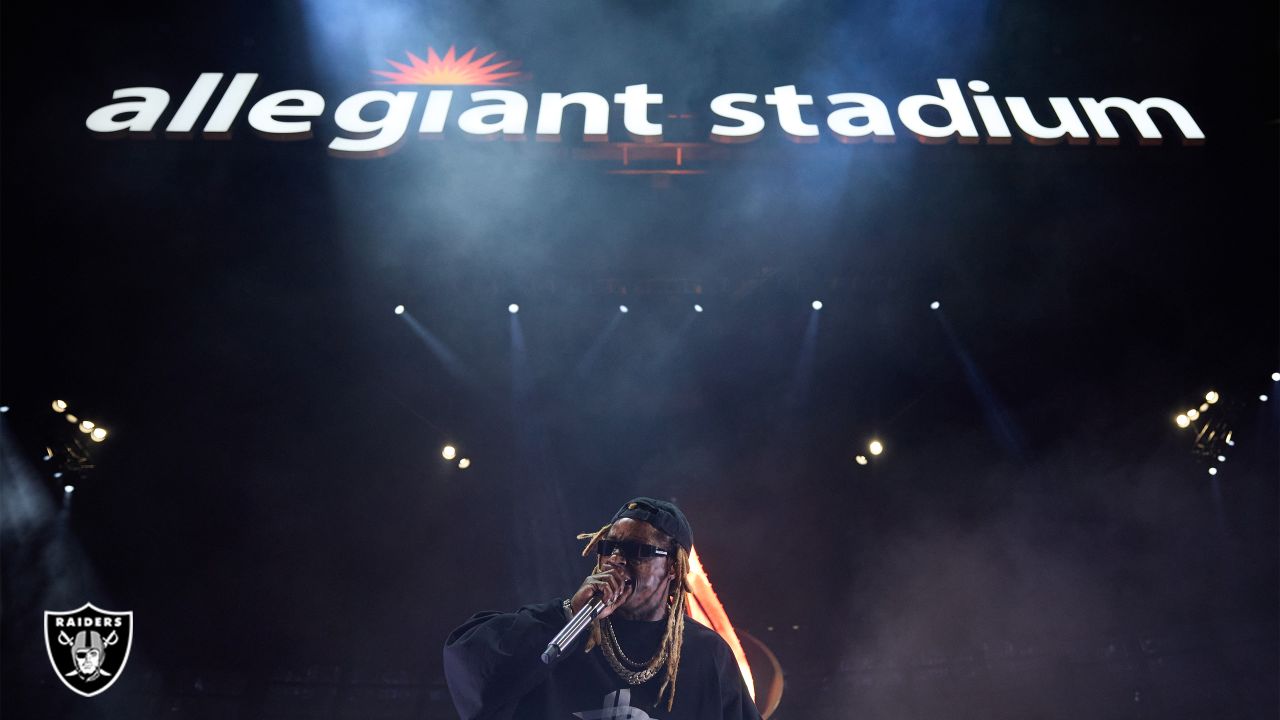 Watch Lil Wayne Perform At Raiders vs Steelers HalfTime Show