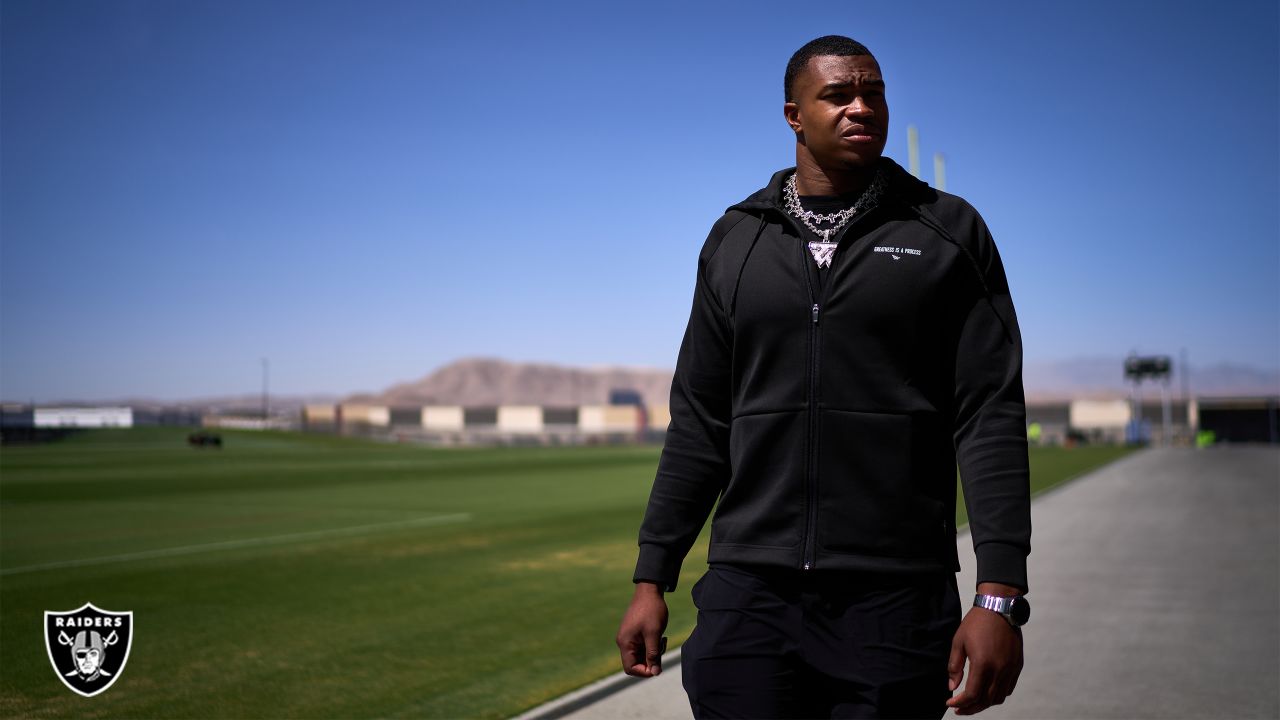 Las Vegas Raiders sign first-round draft pick, defensive end Tyree Wilson -  The San Diego Union-Tribune